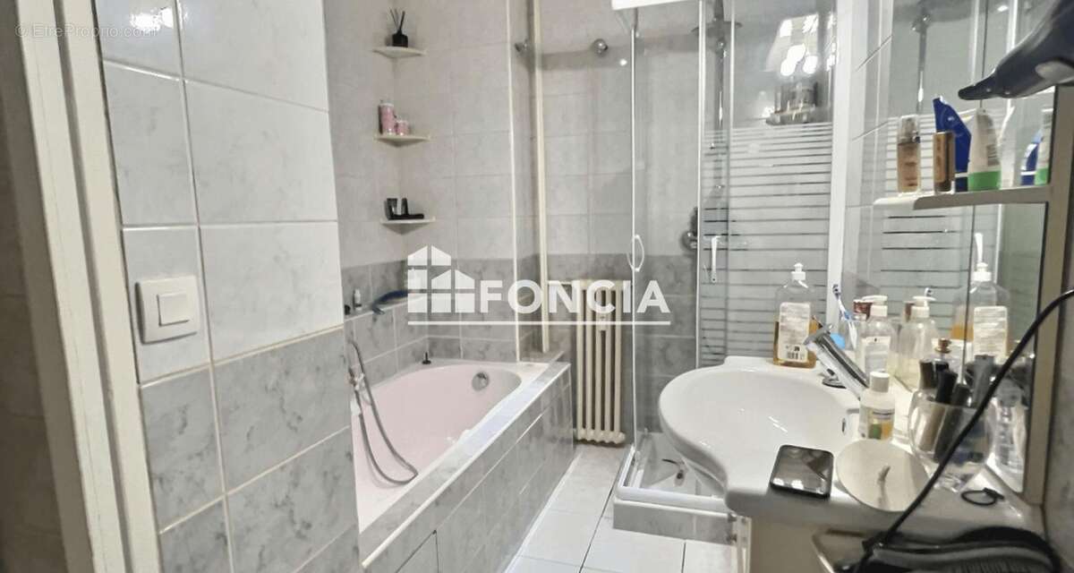 Appartement à SAINT-ETIENNE