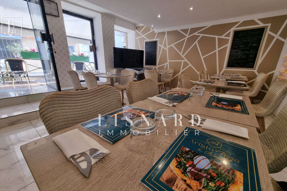 Commerce à VALLAURIS