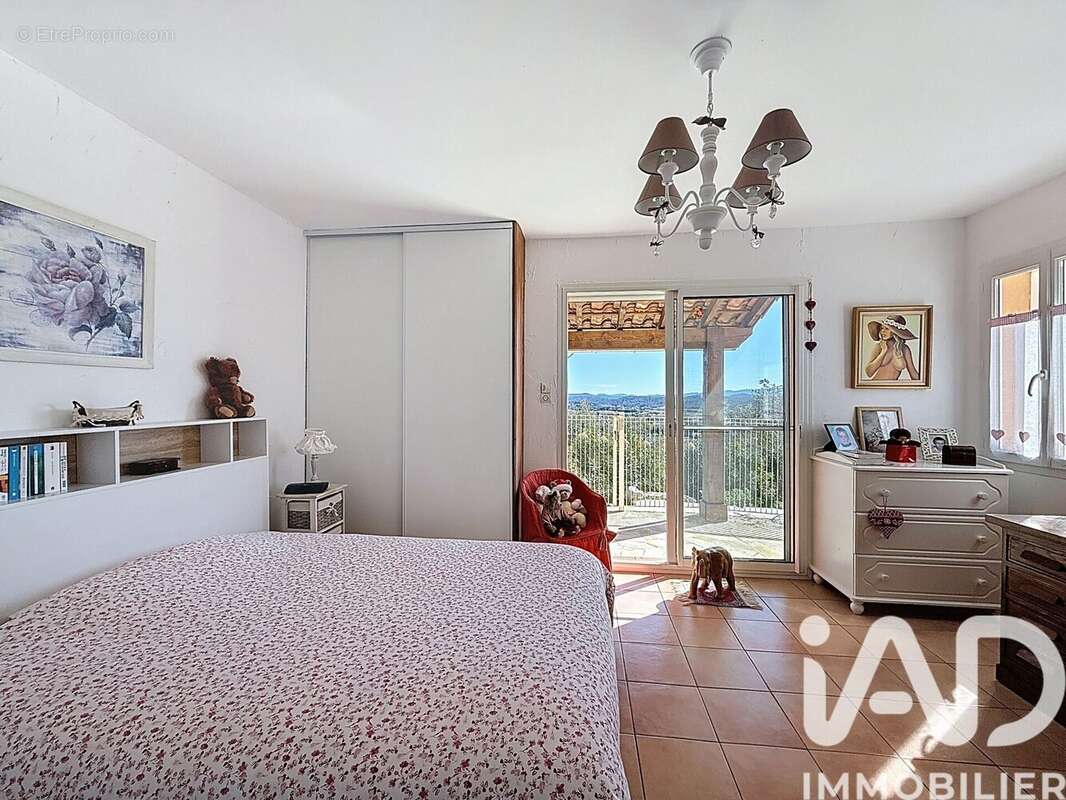 Photo 7 - Maison à BESSE-SUR-ISSOLE