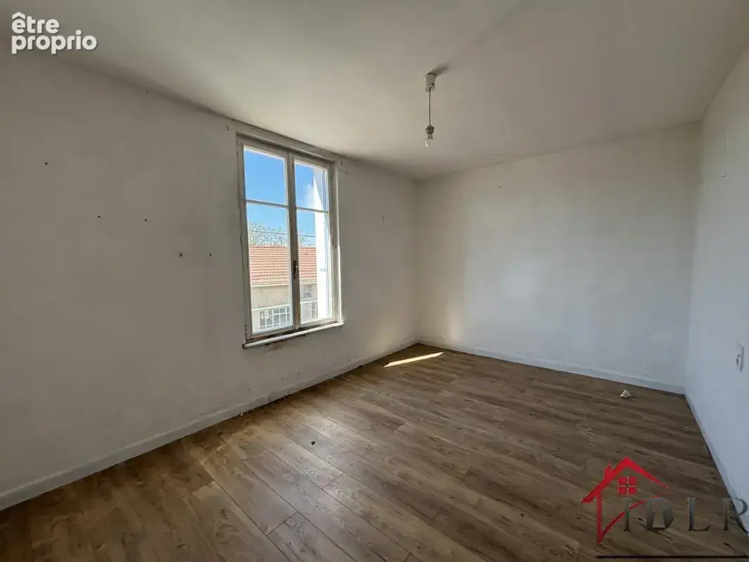 maison d'habitation de type f7, 157 m2 sur un terrain de 614 - photo 3