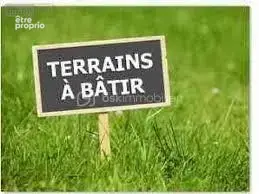 Terrain a bâtir de 600 m², sans vis-à-vis plat, clos d'un côté - photo 4