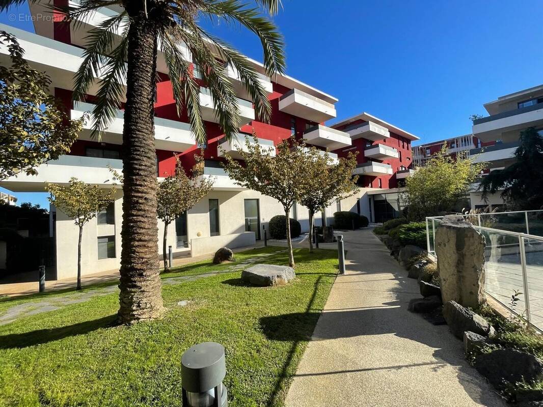 Appartement à JUVIGNAC