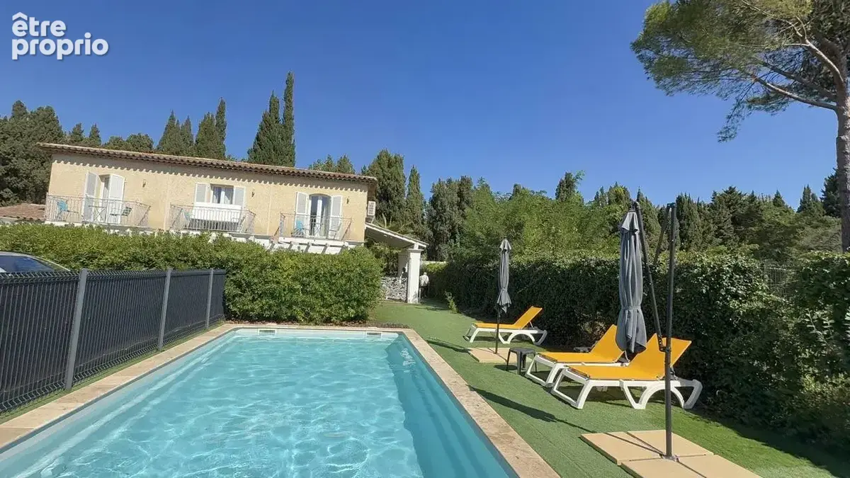 Vente à Terme LIBRE sur 18 ans - Villa (3 appartements DUPLEX + piscine) sur 910m²  à Saint Aygulf 83370 - photo 9