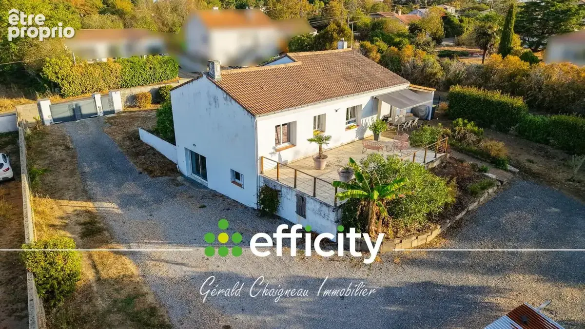 Maison 139 m² à Saint-Philbert-De-Grand-Lieu  - photo 2