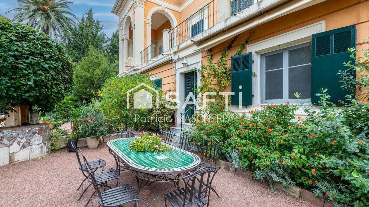 Photo 2 - Maison à SAINT-RAPHAEL