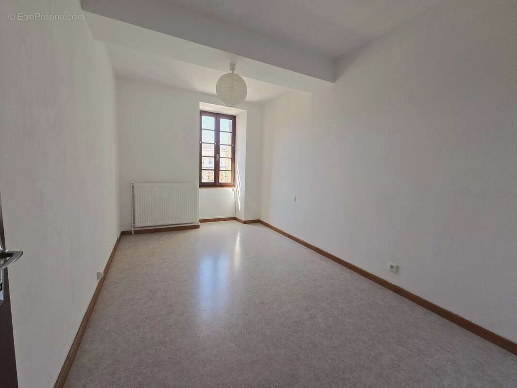 Maison en plein coeur du village - photo 4