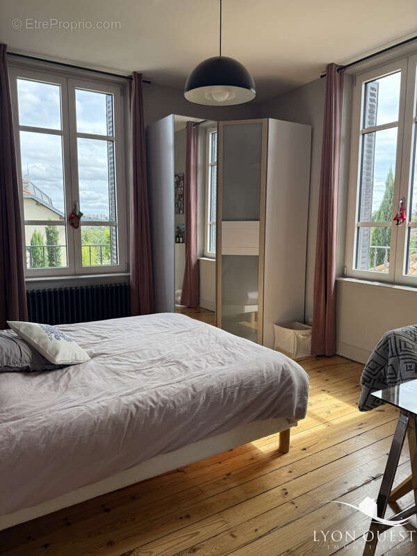 Maison à TASSIN-LA-DEMI-LUNE