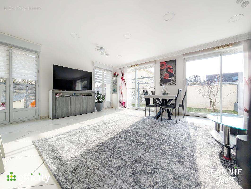 Maison à SAINT-GRATIEN