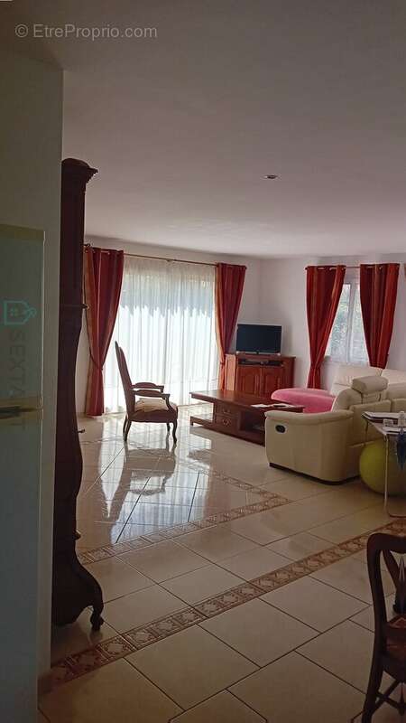 Maison à LES MATHES