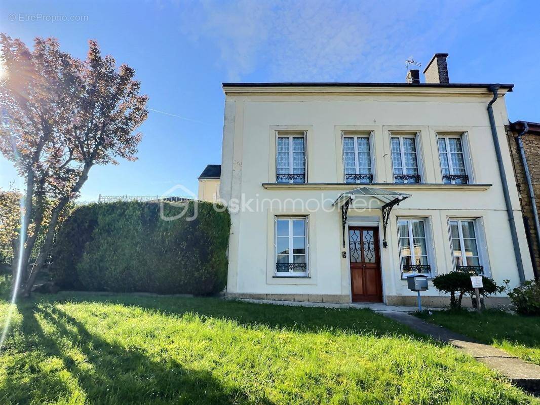 Maison à REMILLY-AILLICOURT