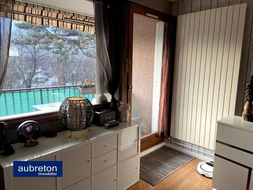 Appartement à LE PONT-DE-CLAIX