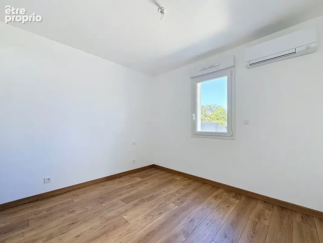 Maison de plain-pied à Louresse-Rochemenier - photo 9