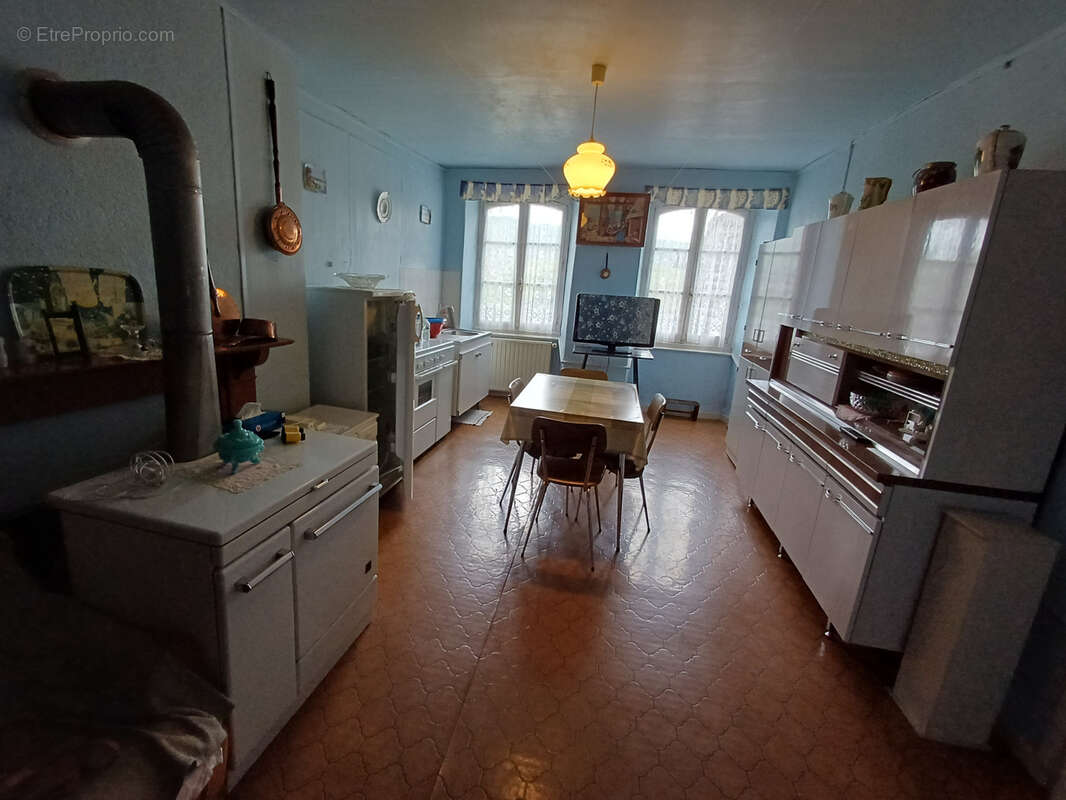 Maison à MONCEAUX-SUR-DORDOGNE