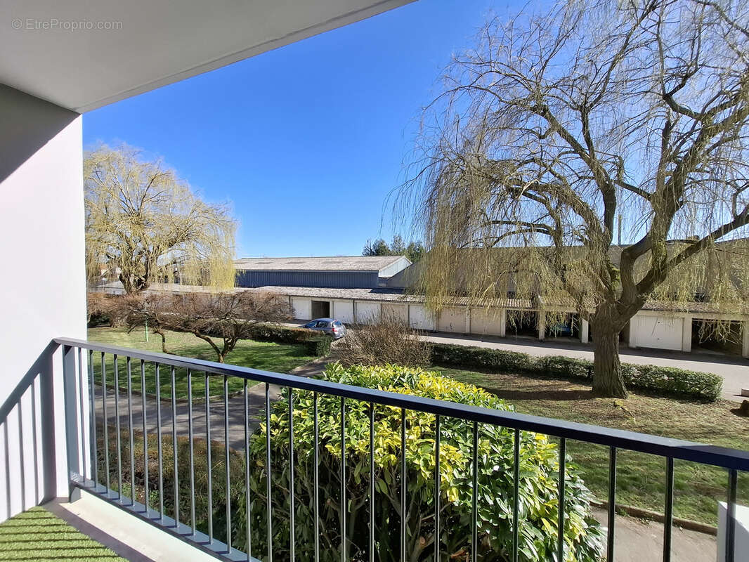 Appartement à SAINT-JULIEN-LES-VILLAS