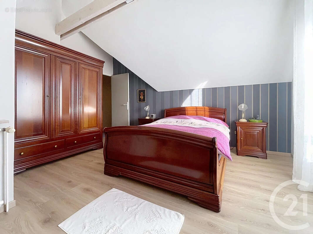 Maison à SAINT-PHAL