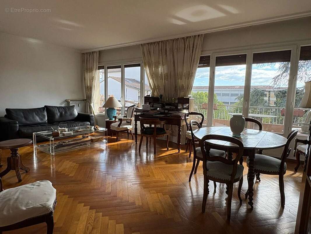 Appartement à ROMANS-SUR-ISERE