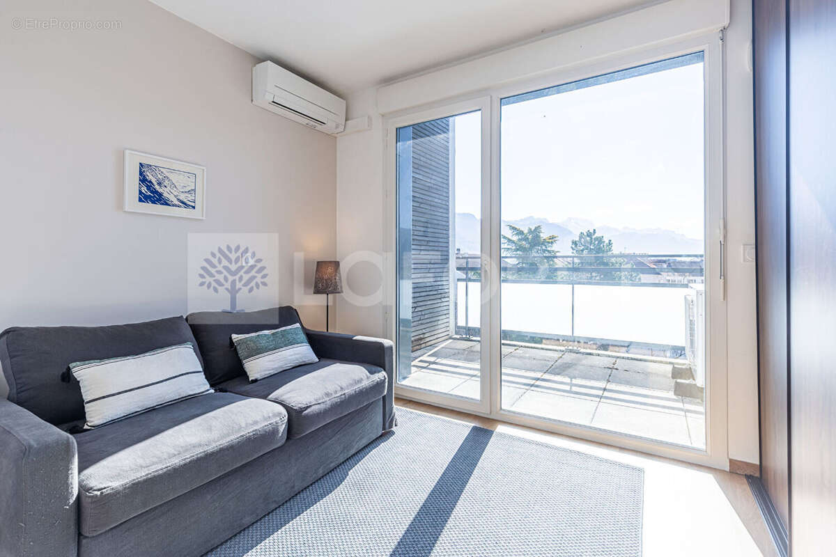 Agence immobiliere laforet - "agave" - appartement t3 traversant de 78,80 m² - balcons - garage en sus - dernier etage - vue deg - photo 13