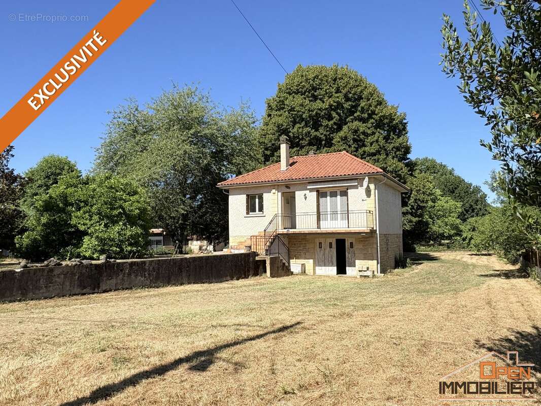 Maison 57 m² à Saint-Julien-De-Lampon  - photo 2