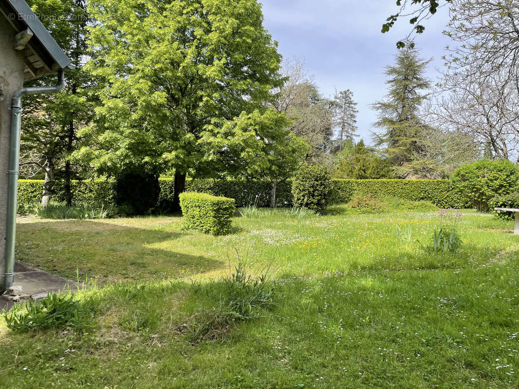 Maison à LA GUERCHE-SUR-L'AUBOIS