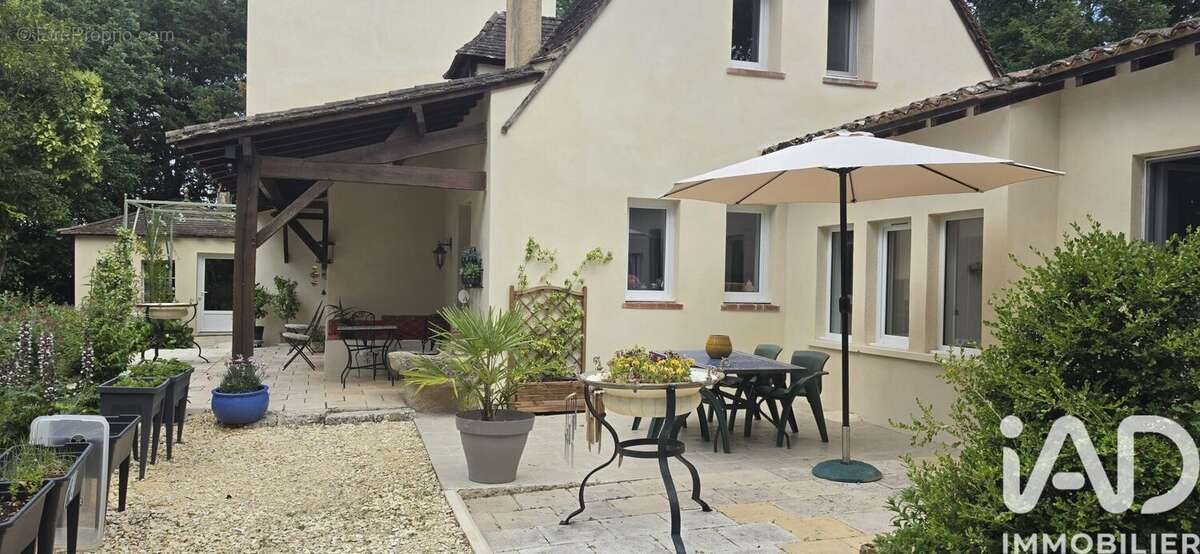 Maison 239 m² à Pomport  - photo 4