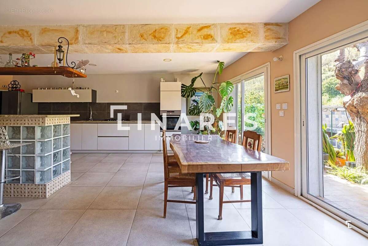 Maison à MARSEILLE-8E