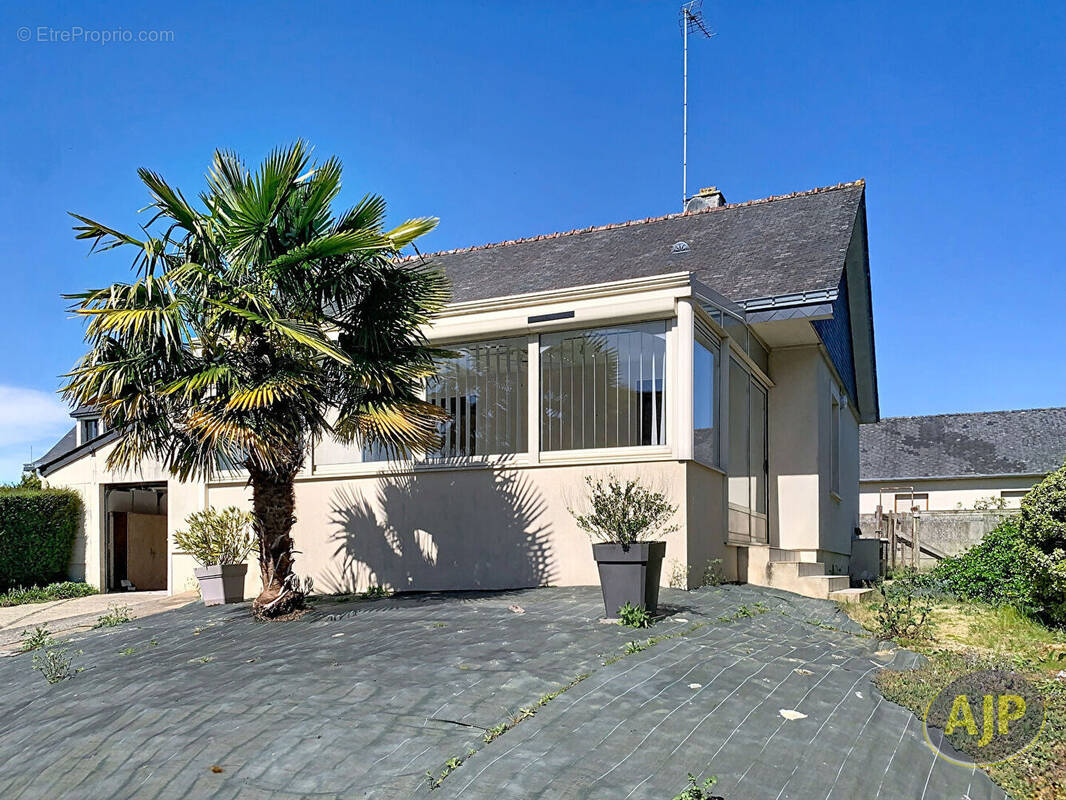 Maison à CHATELAIS
