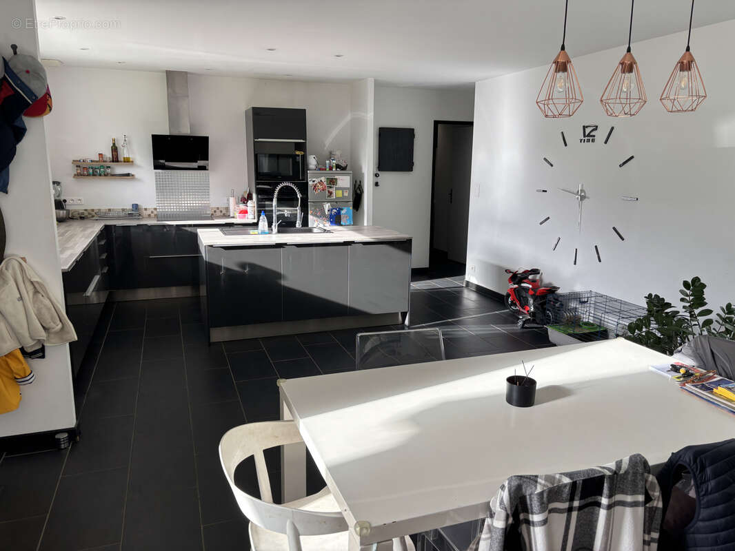 Maison à LE CELLIER