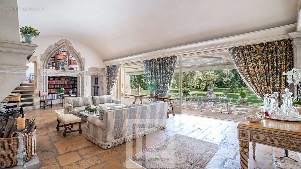 Maison à AURIBEAU-SUR-SIAGNE