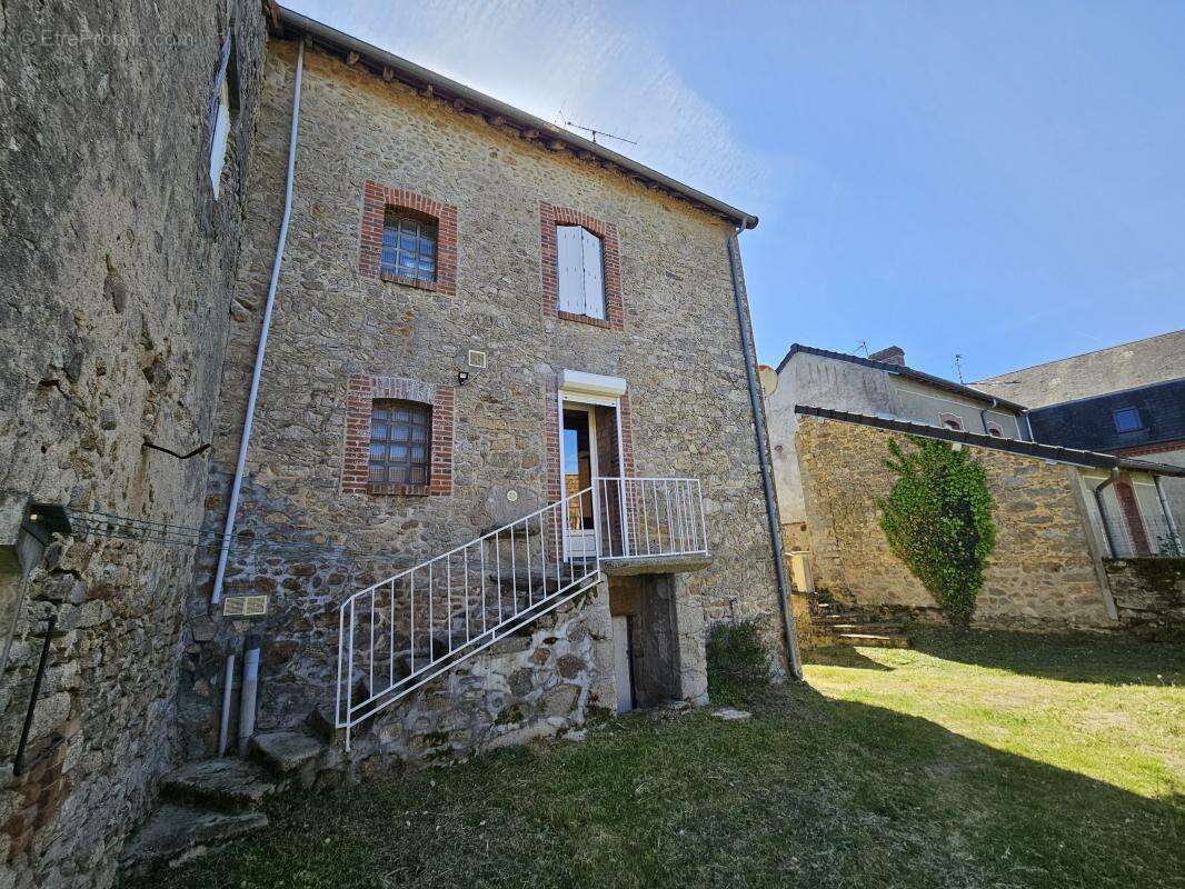 Maison 66 m² à Fleurat  - photo 9