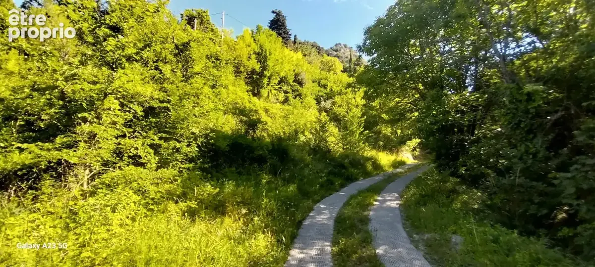 Terrain à TENDE
