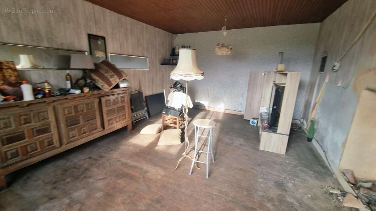 Maison à SAINTE-ALVERE