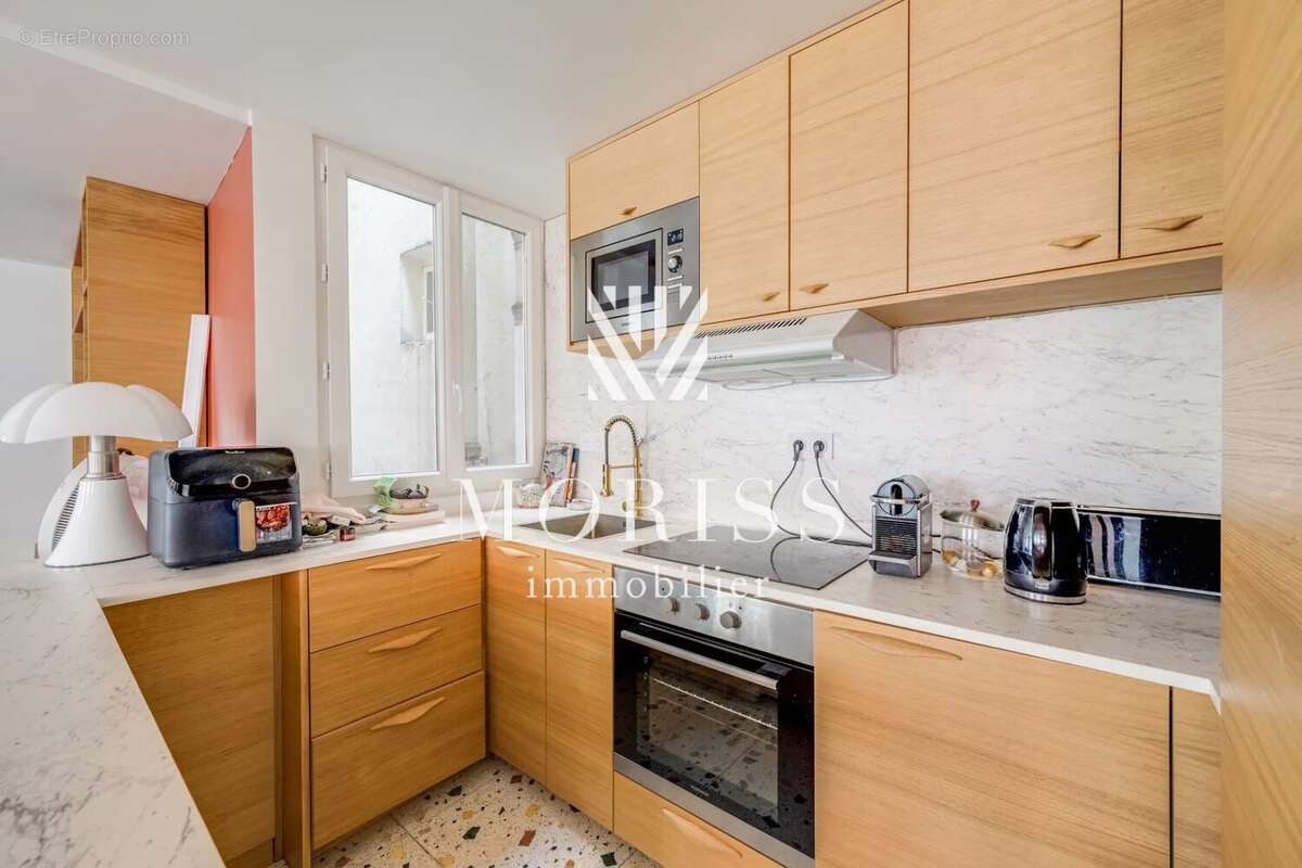 Appartement à PARIS-8E