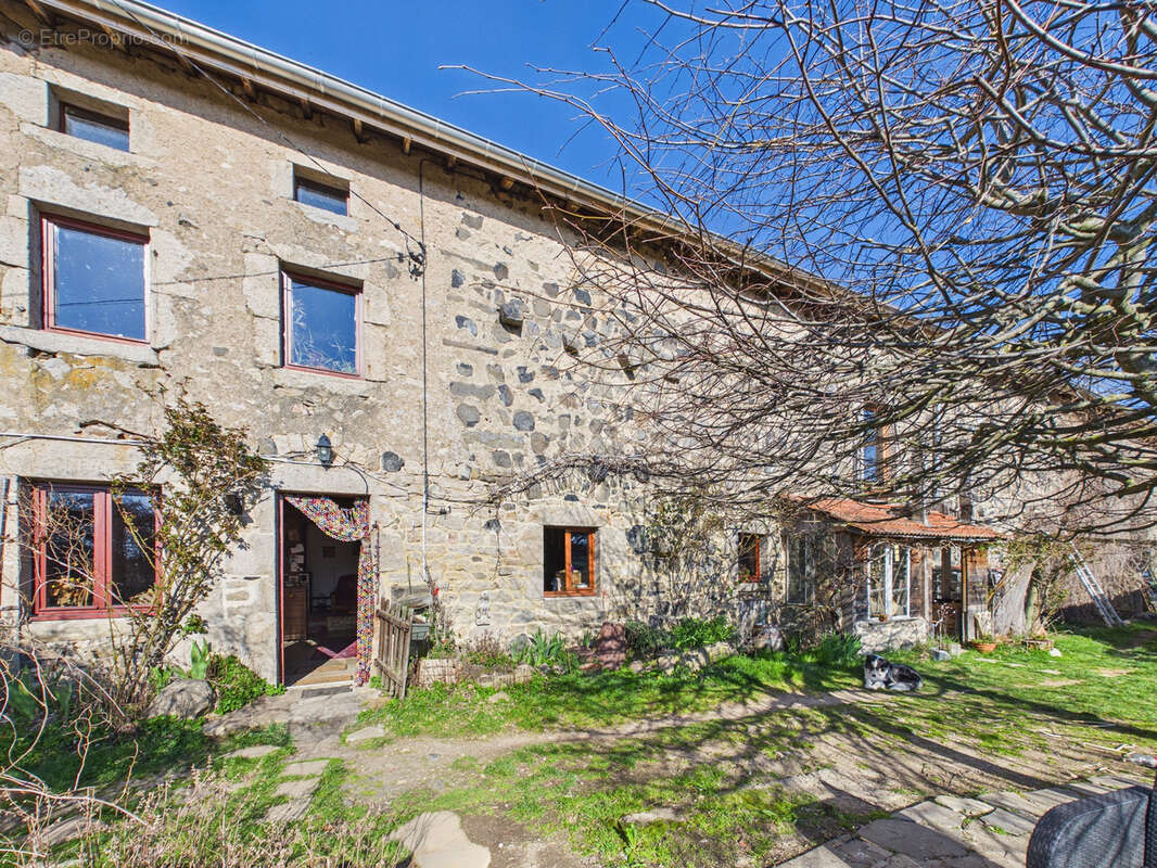 Maison à SAINT-ANDRE-DE-CHALENCON