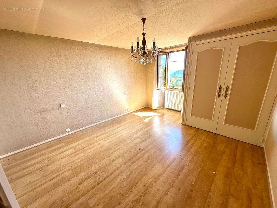 Maison à LA MURETTE