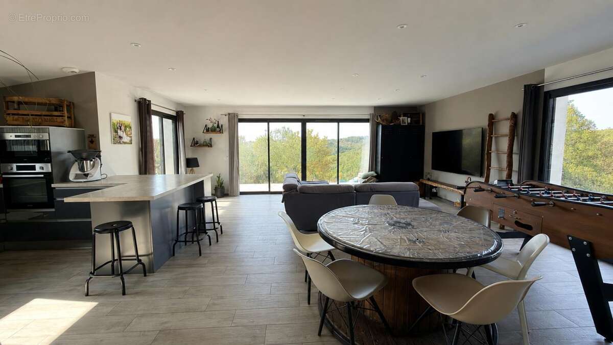Maison de plain-pied T6 à 10 minutes de CAHORS - photo 5