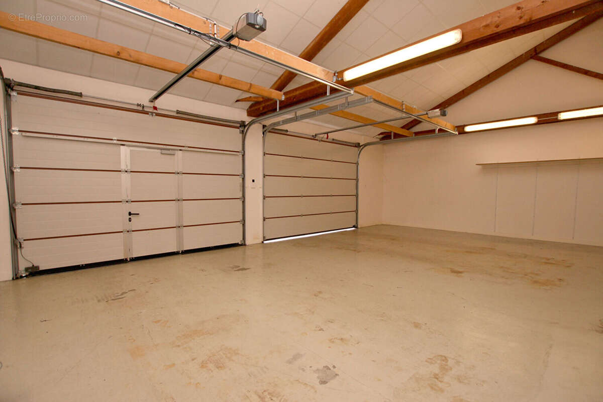 Maison à SAINT-PIERRE-DE-CHANDIEU