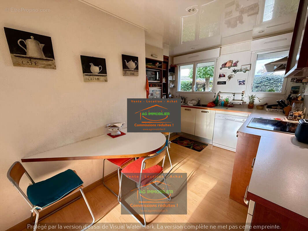 Maison à MONTGERMONT