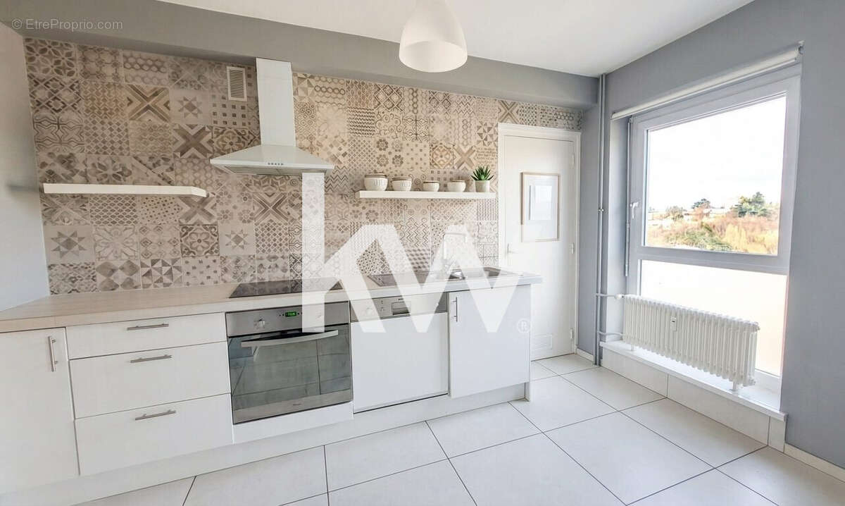 Appartement 95 m² à Saint-Etienne  - photo 3