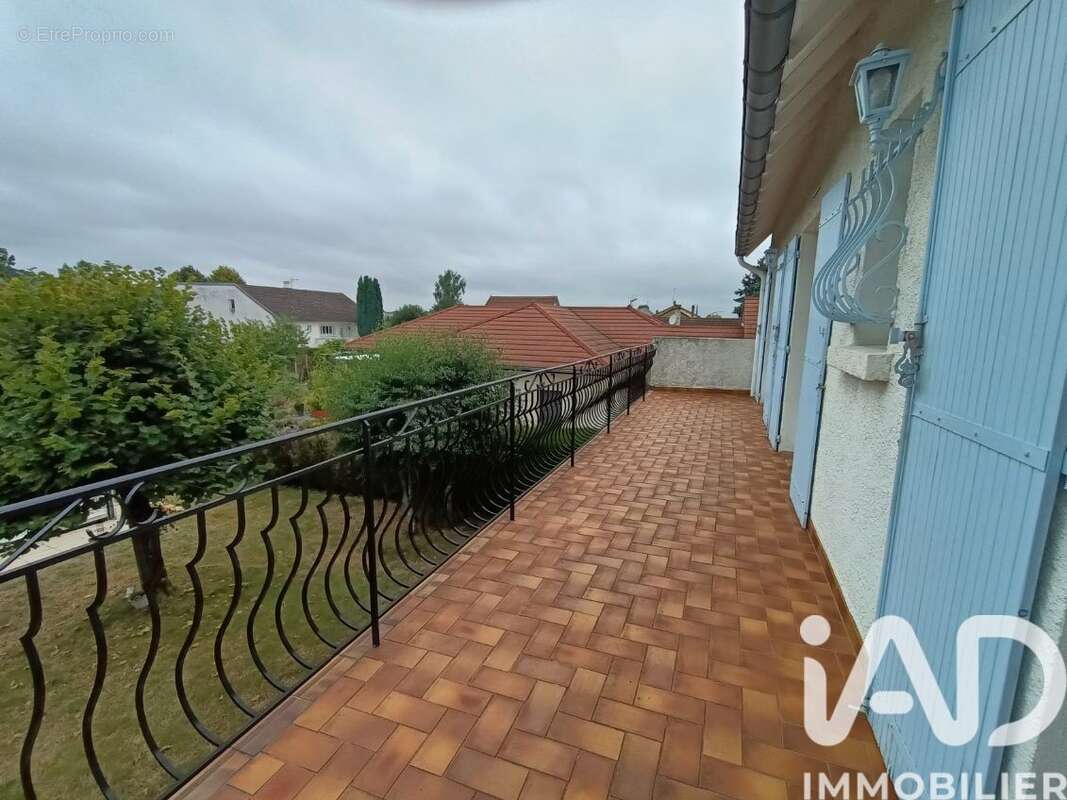Photo 4 - Maison à CUSSET