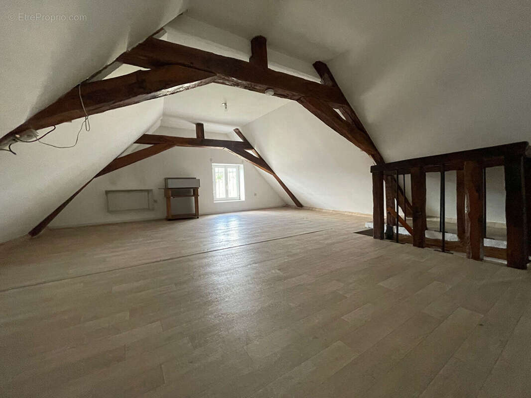 Maison indépendante dur 605m² de terrain - photo 8