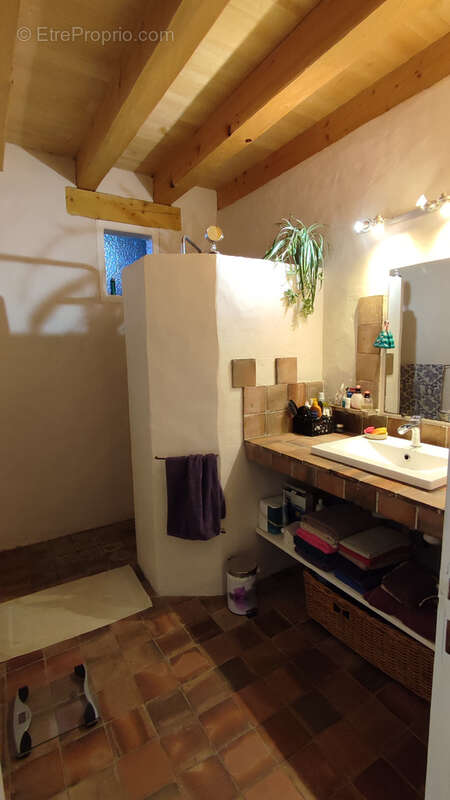 Maison à MONTAIGU-DE-QUERCY