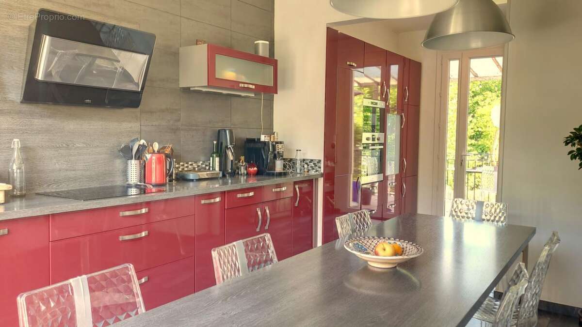 Maison à COMBS-LA-VILLE