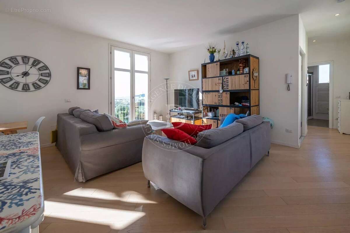 Appartement à BEAULIEU-SUR-MER