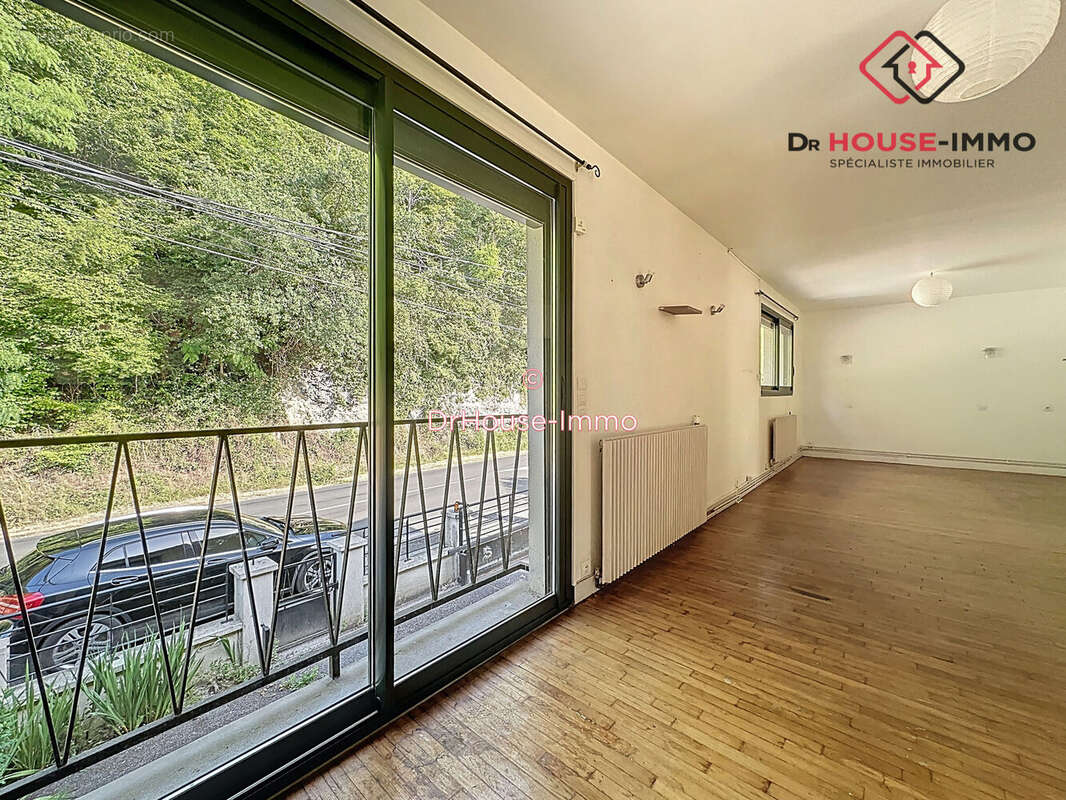 Maison à CHAMPCEVINEL