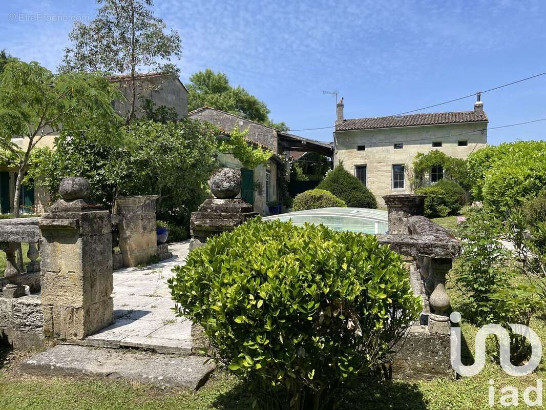 Photo 3 - Maison à LES ARTIGUES-DE-LUSSAC