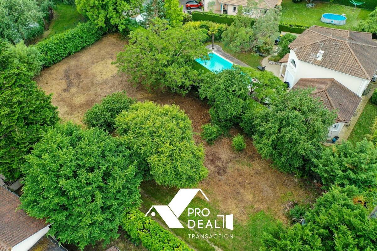 Terrain à VILLETTE-D&#039;ANTHON