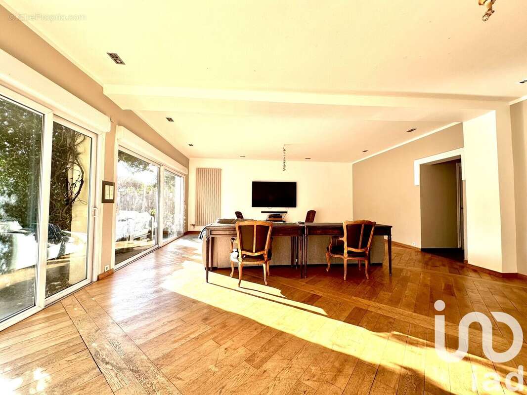 Photo 3 - Maison à SAINT-MAUR-DES-FOSSES