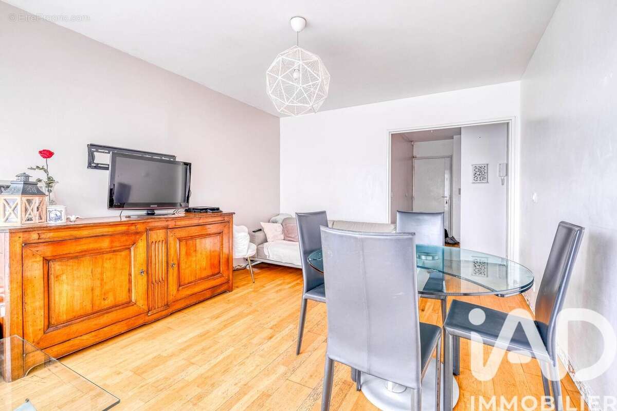 Photo 5 - Appartement à LIVRY-GARGAN