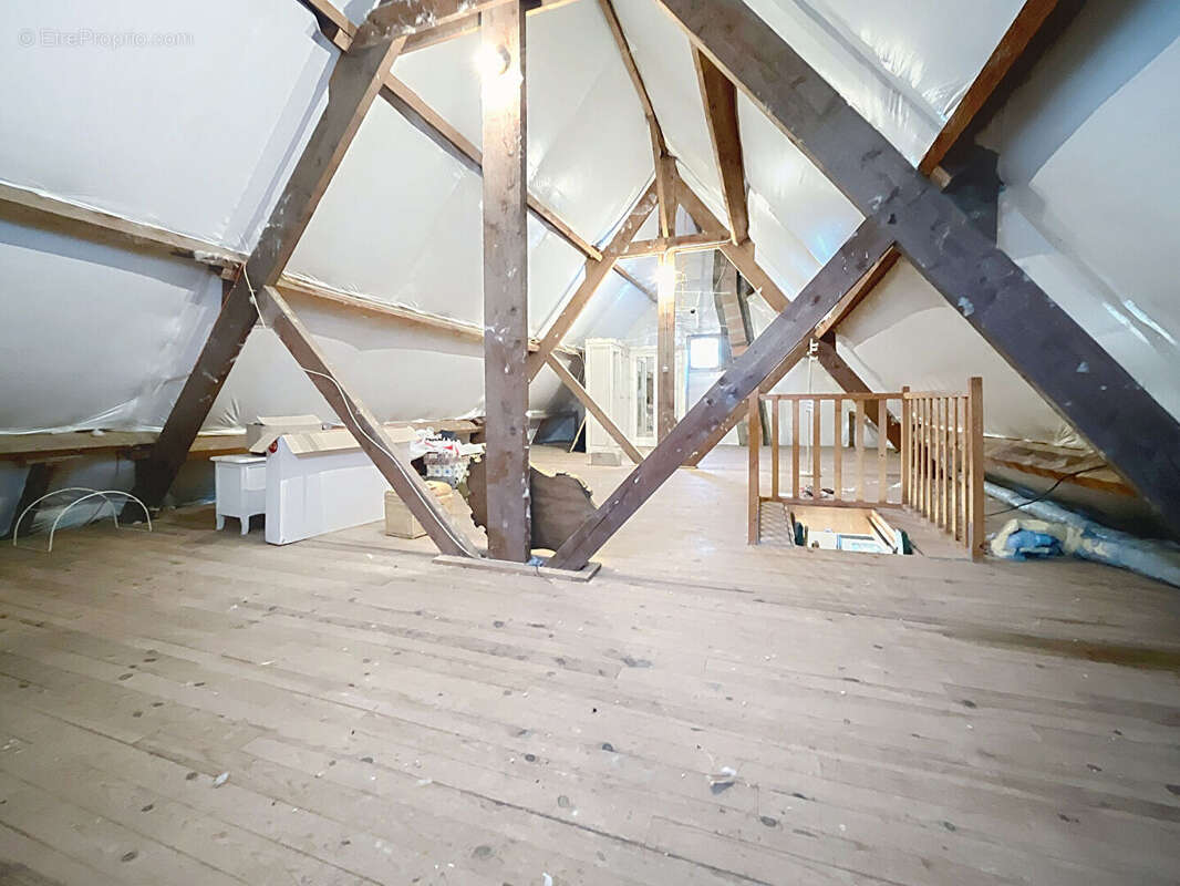 Maison de 9 pièces à Avranches (50300) à 2,5 kms du centre ville et 3 kms des grandes surfaces - photo 14