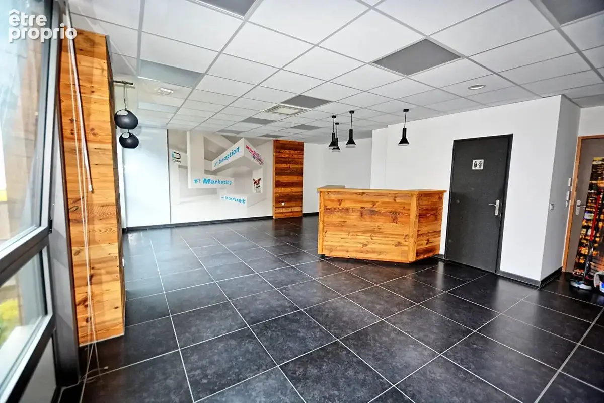 Bureaux lumineux de 53 m² à Sallanches - photo 2